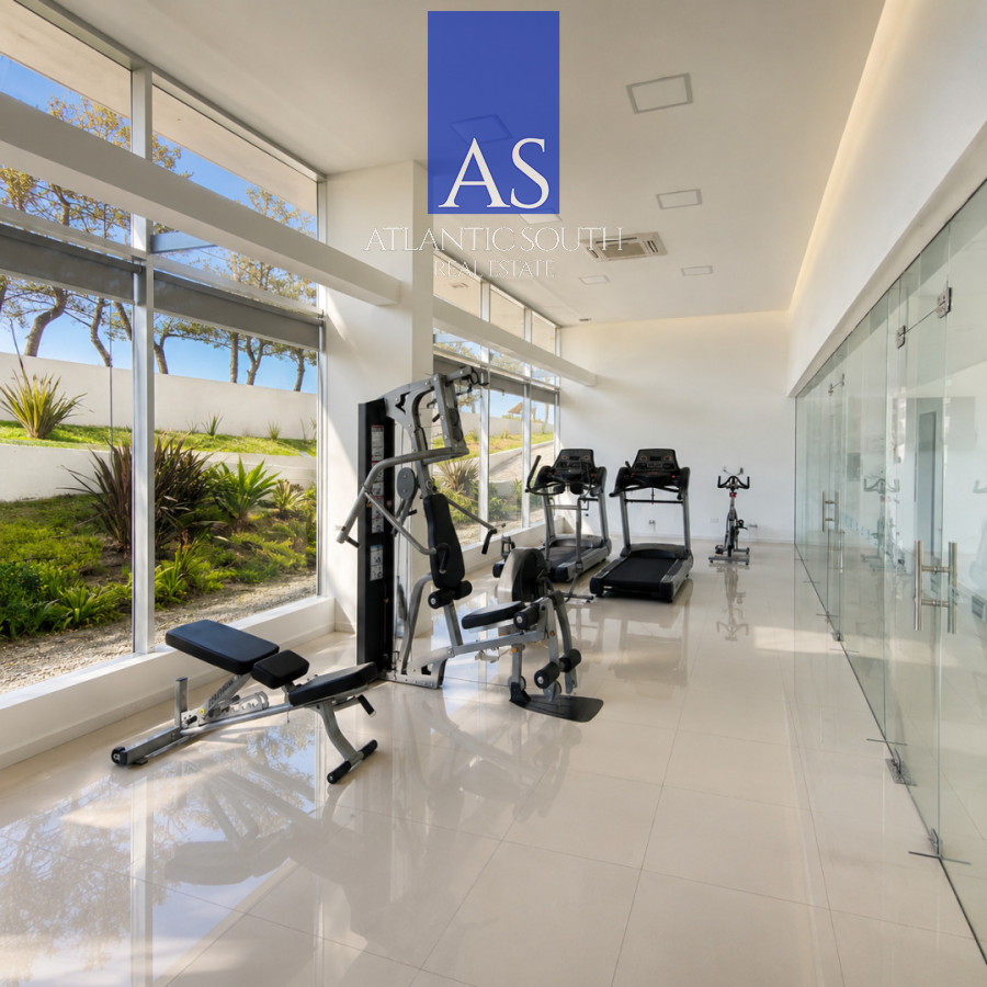 Apartamento ID.4799 - Frente al Mar en Playa Mansa 2 Suites + Dependencia completa Vista Parcial al mar primera línea Playa Mansa Punta del Este