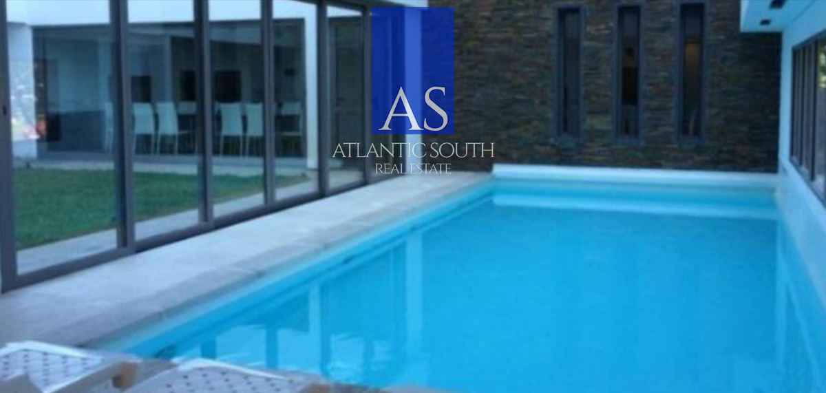 Apartamento ID.4651 - Piso alto con vista Playa Brava 1 dormitorio y medio con garage Punta del Este