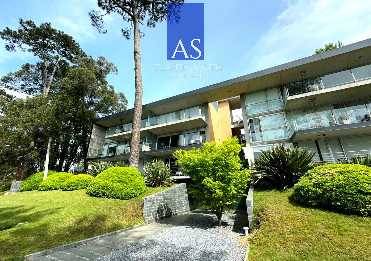 Apartamento ID.3570 - Oportunidad Planta de Categoría apartamento 2 dormitorios moderno en Playa Mansa Punta del Este