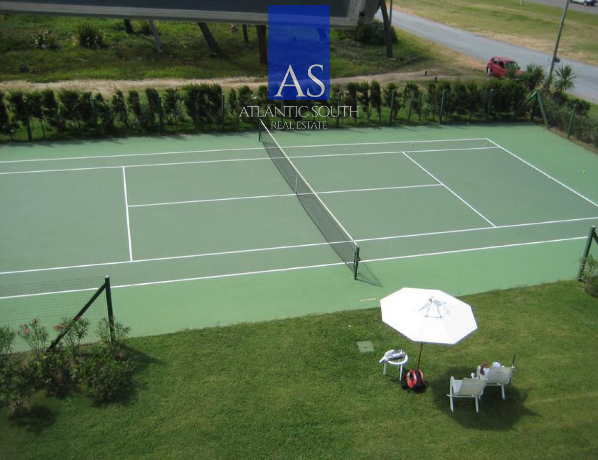 Apartamento ID.5202 - Apartamento en venta en playa mansa, Punta del Este