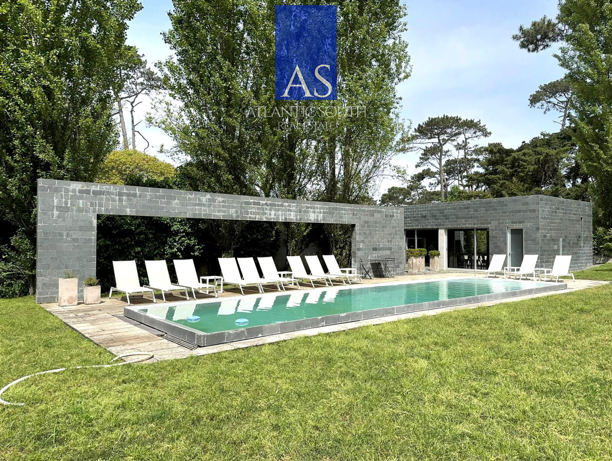 Apartamento ID.3570 - Oportunidad Planta de Categoría apartamento 2 dormitorios moderno en Playa Mansa Punta del Este