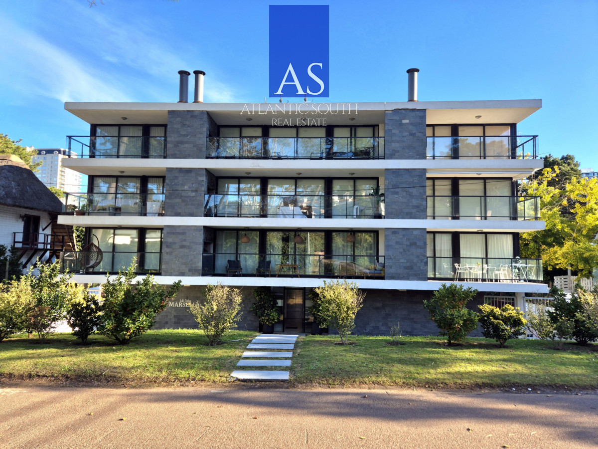 Apartamento ID.4833 - Apartamento moderno 2 dormitorios con parrillero 200mts del mar Playa Mansa