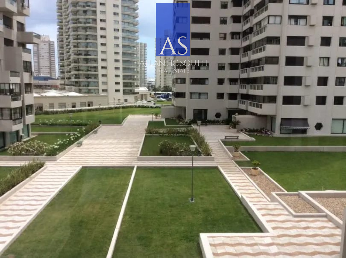 Apartamento ID.4438 - Apartamento 3 dormitorios terraza garage con vista al mar Península Punta del Este