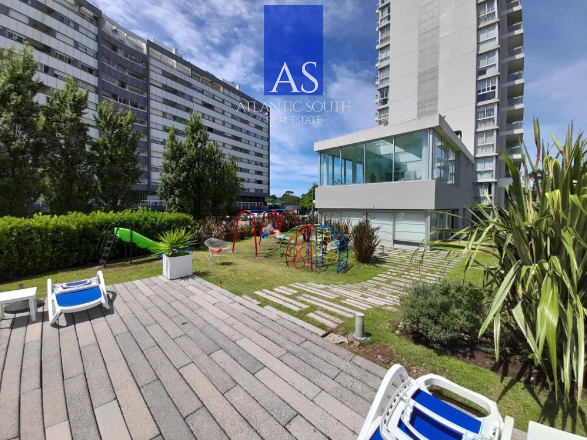 Apartamento ID.3868 - Penthouse 2 dormitorios moderno increíble vista al mar Punta del Este