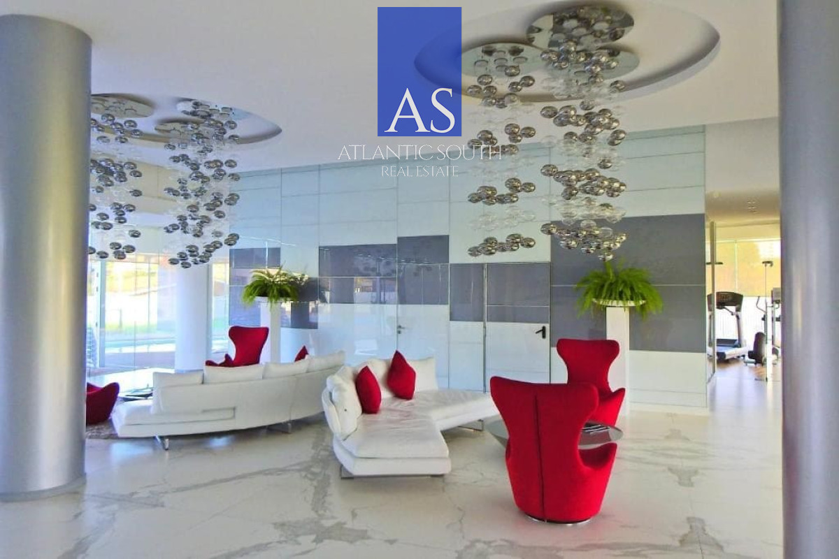 Apartamento ID.4937 - Penthouse de 3 dormitorios con vista directa al mar en Playa Mansa, Punta del Este