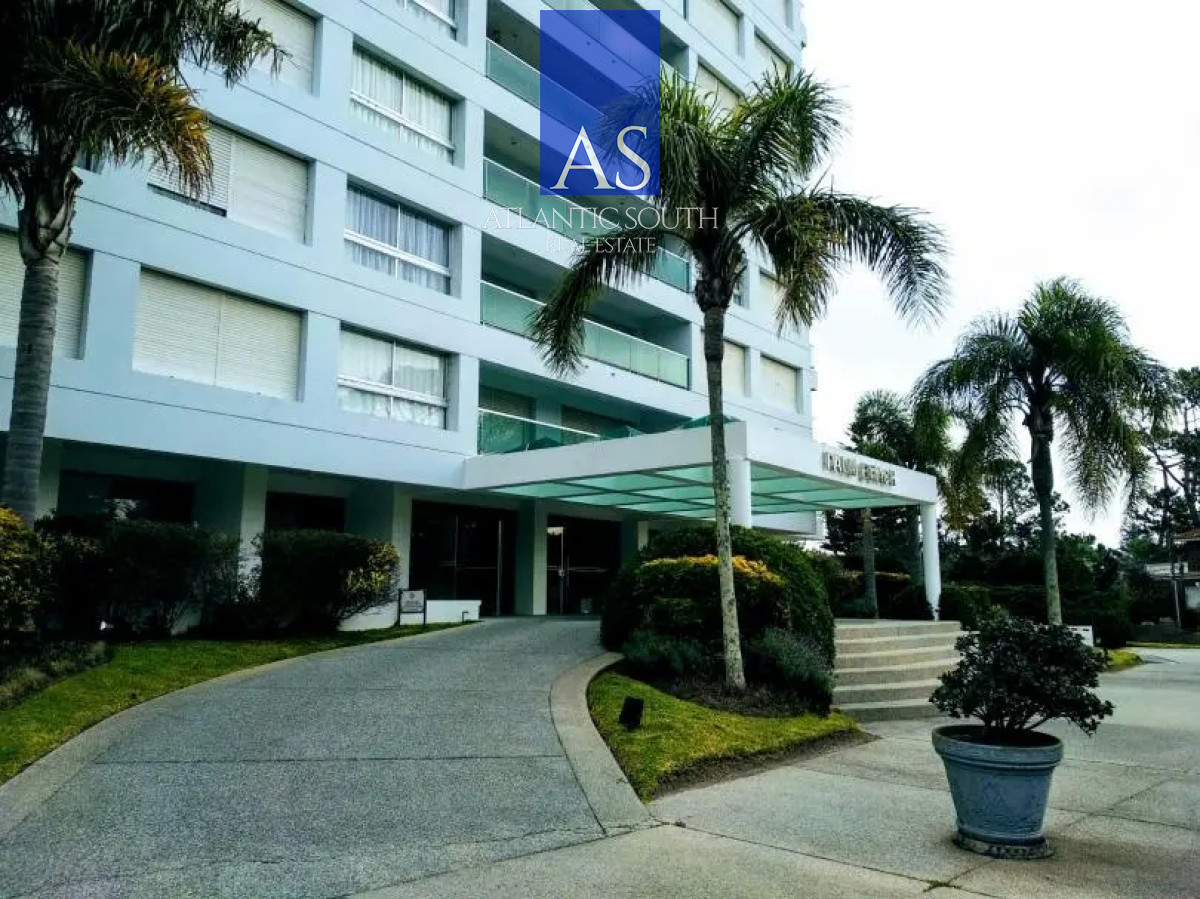 Apartamento ID.4427 - Venta apartamento 1 domritorio con terraza en Playa Mansa Punta del Este