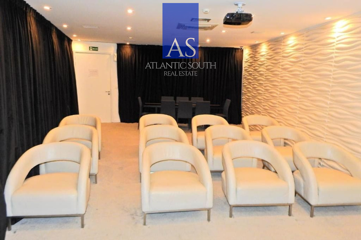 Apartamento ID.4937 - Penthouse de 3 dormitorios con vista directa al mar en Playa Mansa, Punta del Este