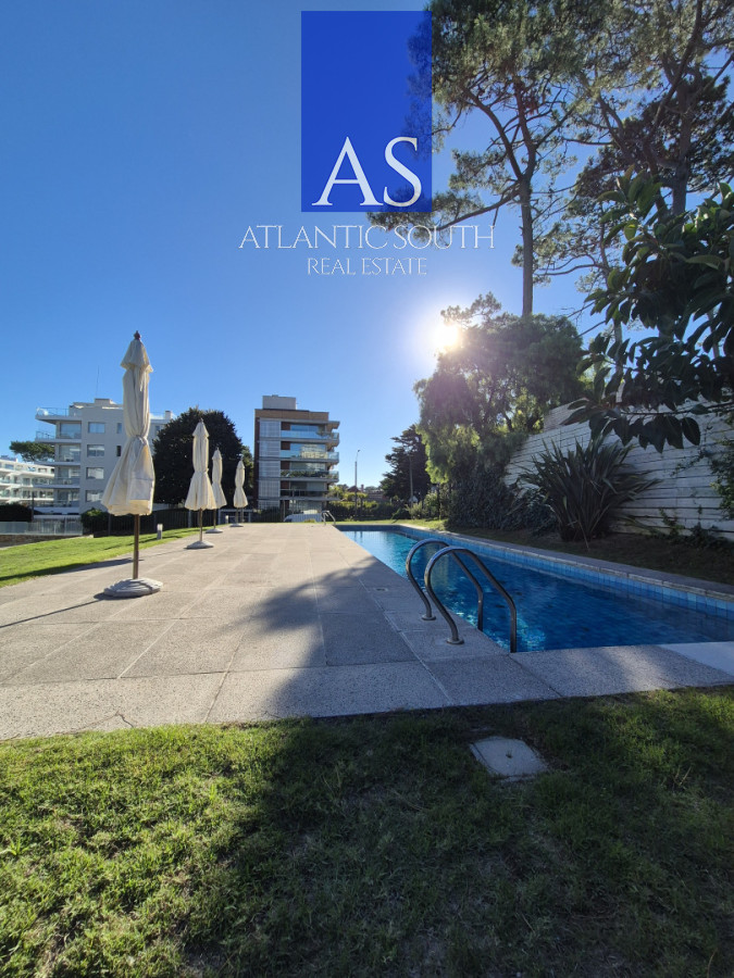 Apartamento ID.4636 - Oportunidad Planta moderna de categroría en excelente ubicación Playa Mansa