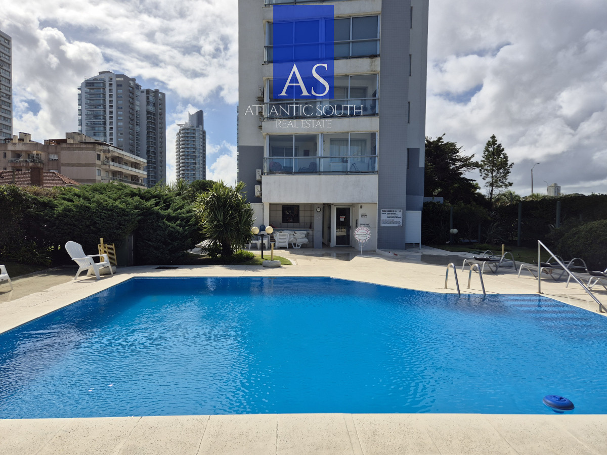 Apartamento ID.3566 - Oportunidad en venta 2 dormitorios zona Conrad a sólo 200mts del mar en parada 4 de Playa Mansa Punta del Este