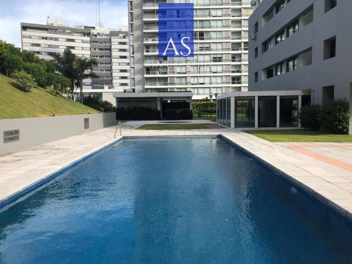 Apartamento ID.4319 - Oportunidad moderno planta cómoda piso alto 3 dormitorios 2 baños terraza con espectacular vista al mar garage venta Punta del Este 