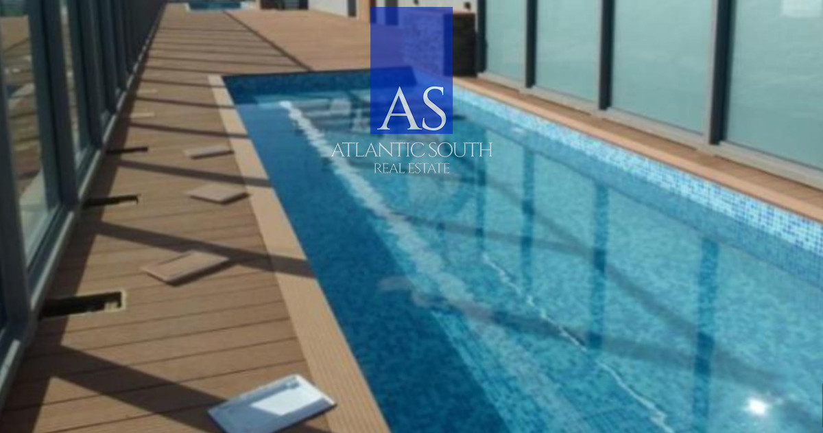 Apartamento ID.4651 - Piso alto con vista Playa Brava 1 dormitorio y medio con garage Punta del Este