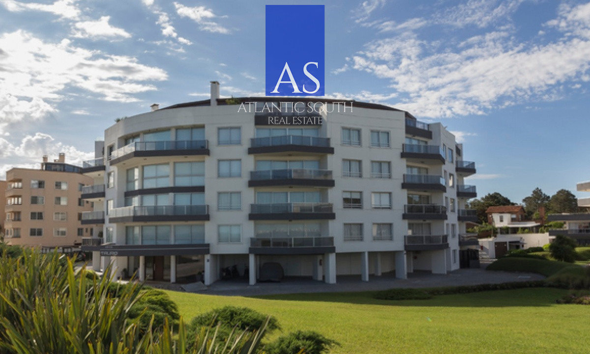 Apartamento ID.3994 - Apartamento frente al mar 3 dormitorios Playa Mansa Pinares Punta del Este