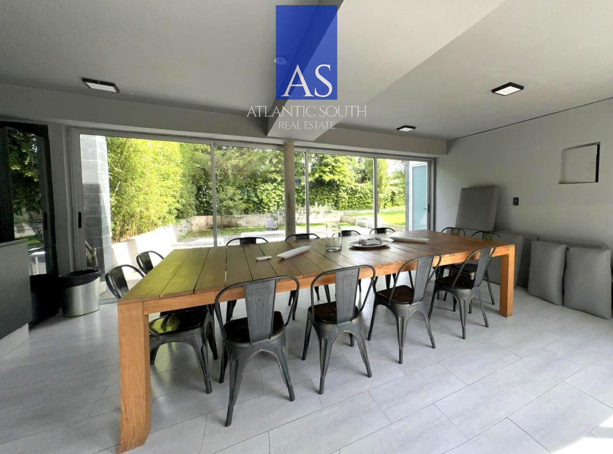 Apartamento ID.3570 - Oportunidad Planta de Categoría apartamento 2 dormitorios moderno en Playa Mansa Punta del Este