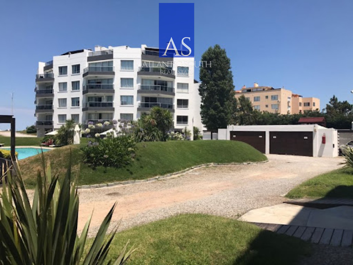 Apartamento ID.3994 - Apartamento frente al mar 3 dormitorios Playa Mansa Pinares Punta del Este