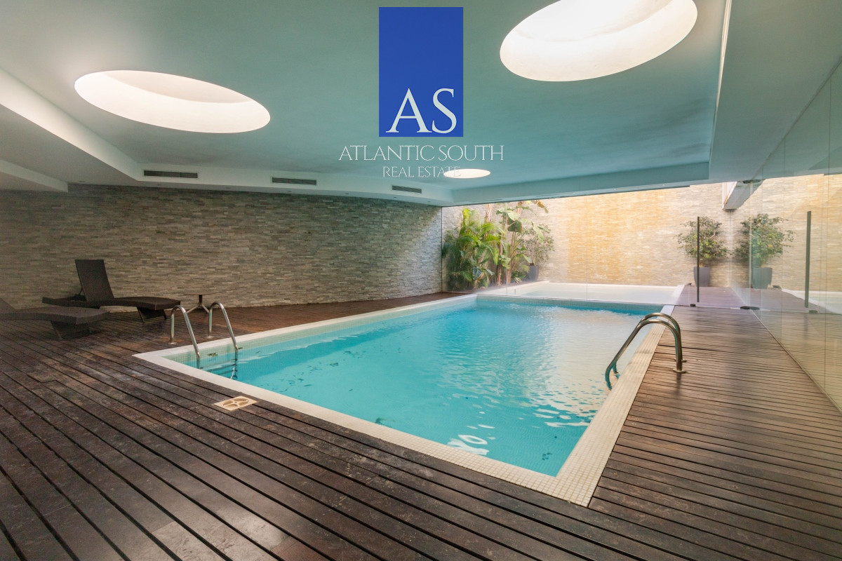 Apartamento ID.3719 - Apartamento moderno de categoría 3 dormitorios+dependencia completa en primera linea al mar en Playa Mansa Pinares Punta del Este