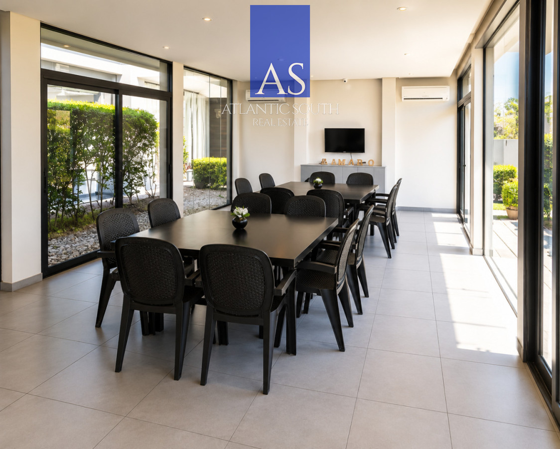 Apartamento ID.4813 - Apartamento de 1 Dormitorio con Terraza y Cochera en Torre Tamaro