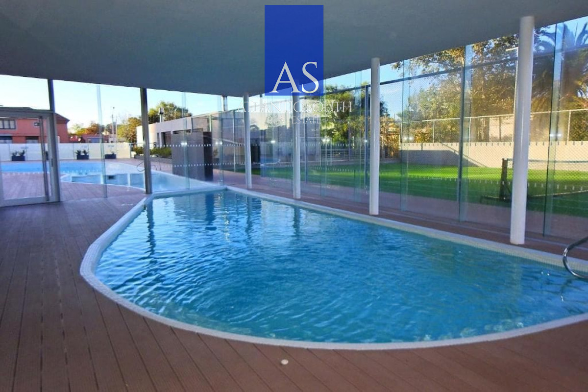 Apartamento ID.4937 - Penthouse de 3 dormitorios con vista directa al mar en Playa Mansa, Punta del Este