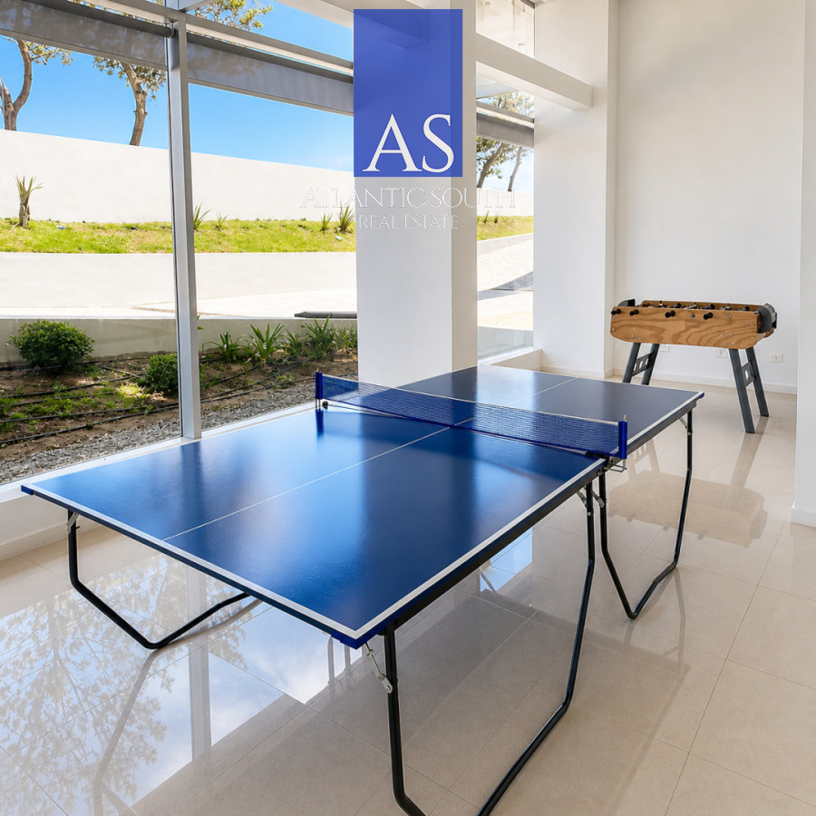 Apartamento ID.4799 - Frente al Mar en Playa Mansa 2 Suites + Dependencia completa Vista Parcial al mar primera línea Playa Mansa Punta del Este