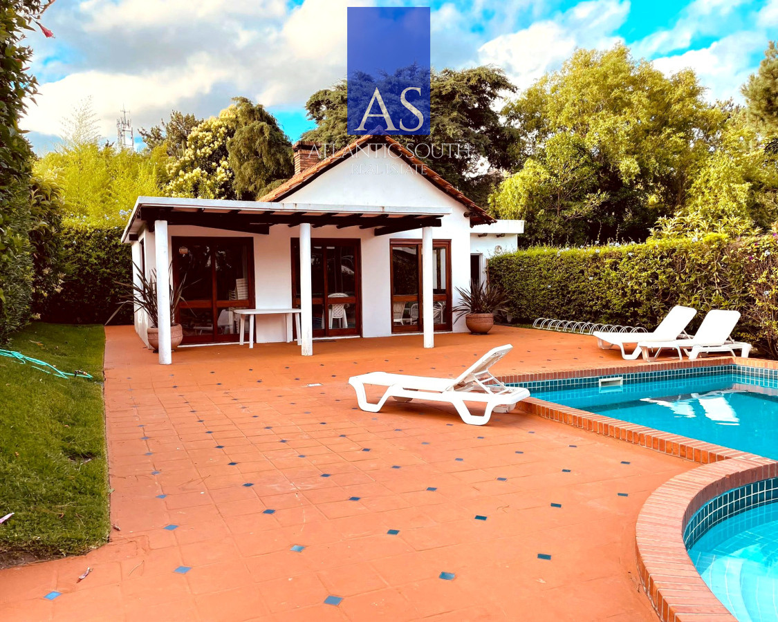 Apartamento ID.4052 - Apartamento amplio 3 dormitorios en Playa Brava garage piscina cerca del mar Punta del Este