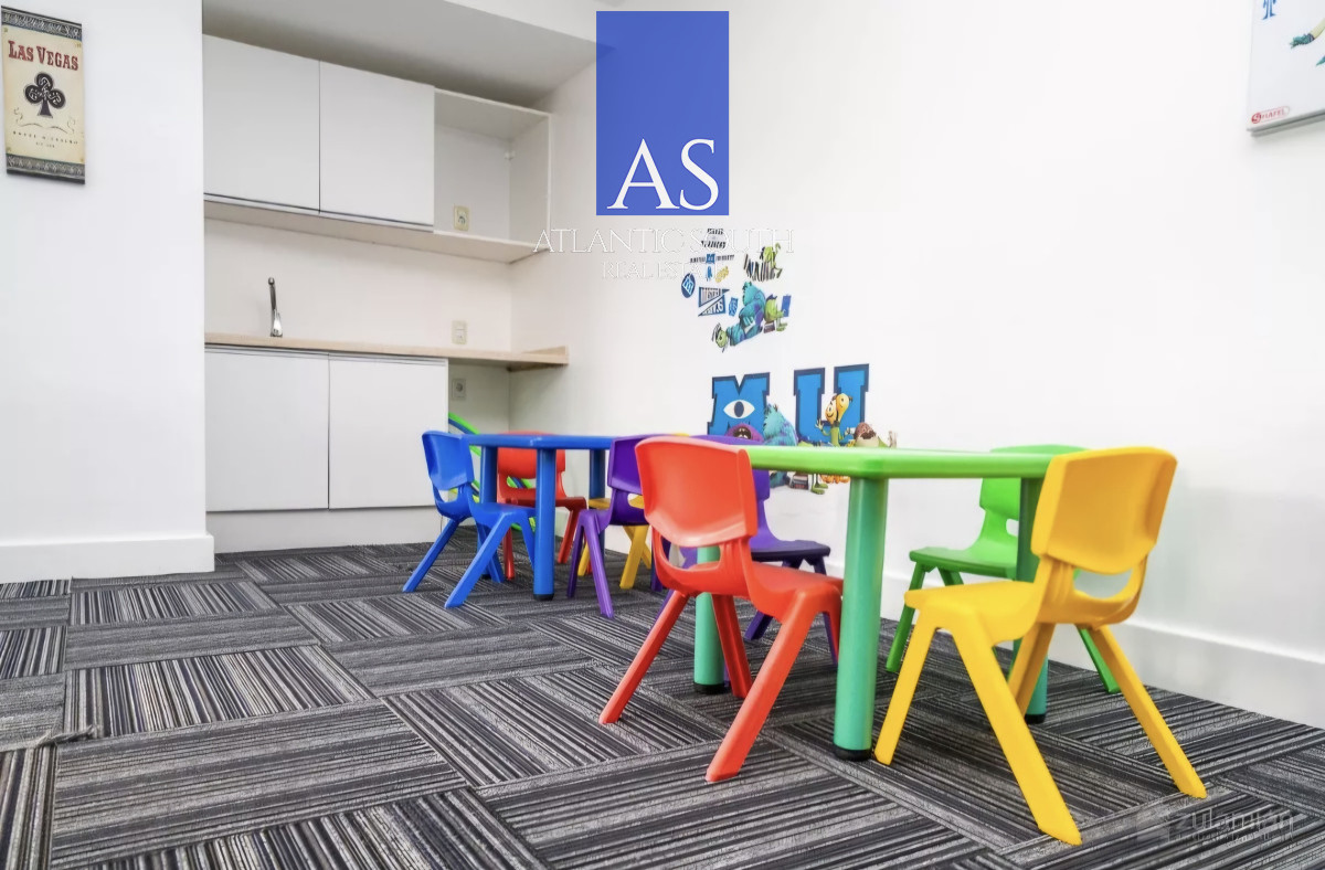 Apartamento ID.4181 - Apartamento de 2 dormitorios en suite+toilette terraza parrillero propio garage piscinas gastos razonables Playa Mansa Punta del Este