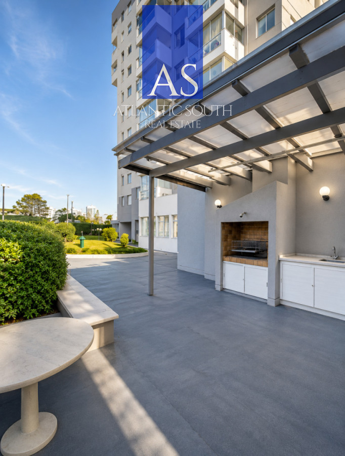 Apartamento ID.4619 - Apartamento de 2 Dormitorios terraza cochera Playa Mansa Punta del Este