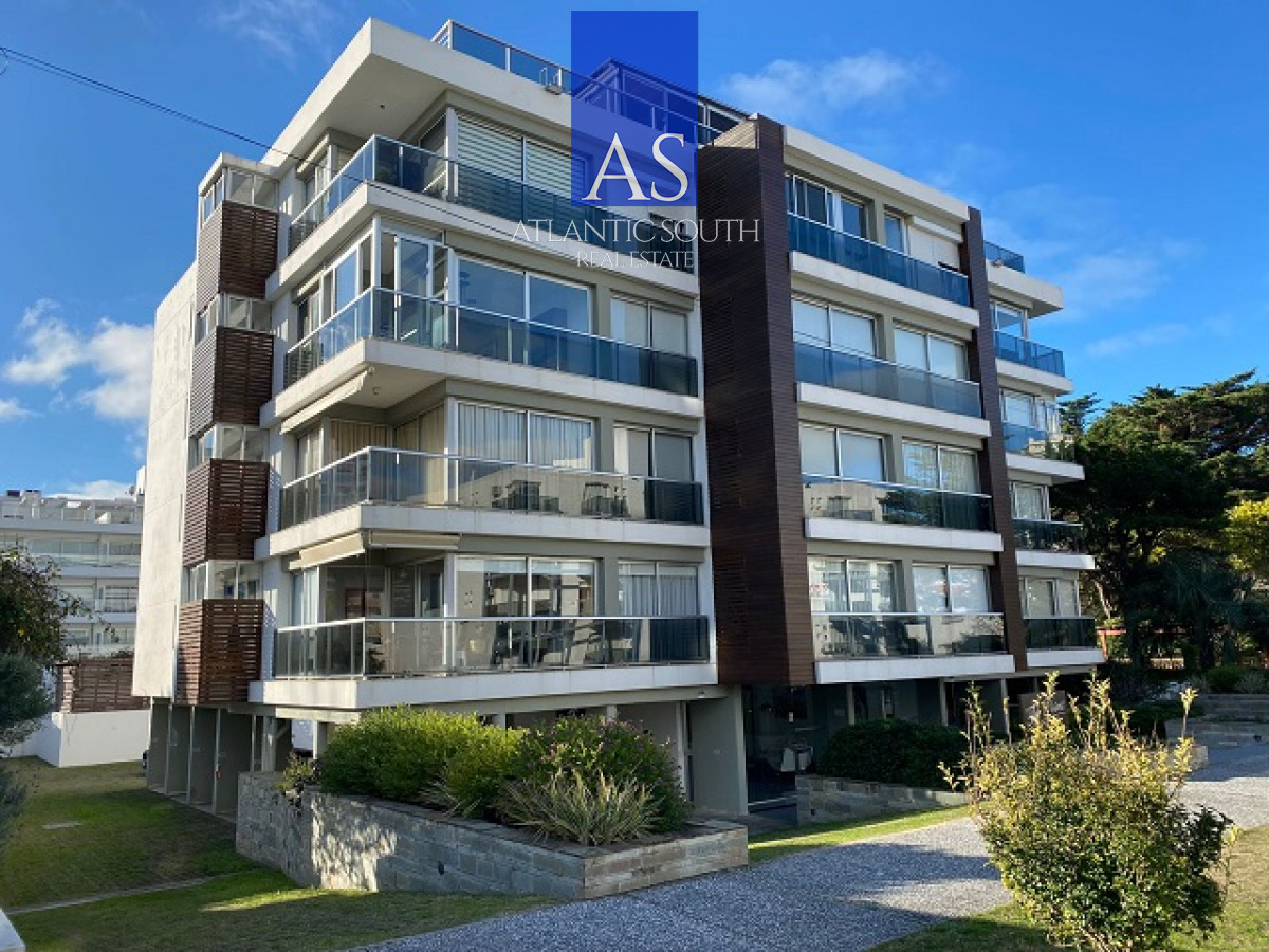 Apartamento ID.2497 - 2 dormitorios moderno y luminoso con terraza y cochera Aidy Grill Punta del Este