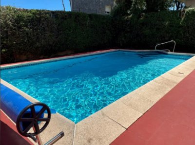 Oportunidad en Playa Mansa 50mts del mar 2 dorm garage piscina
