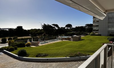 Venta y Alquiler apartamento 3 dormiorios en Playa Mansa, Punta del Este