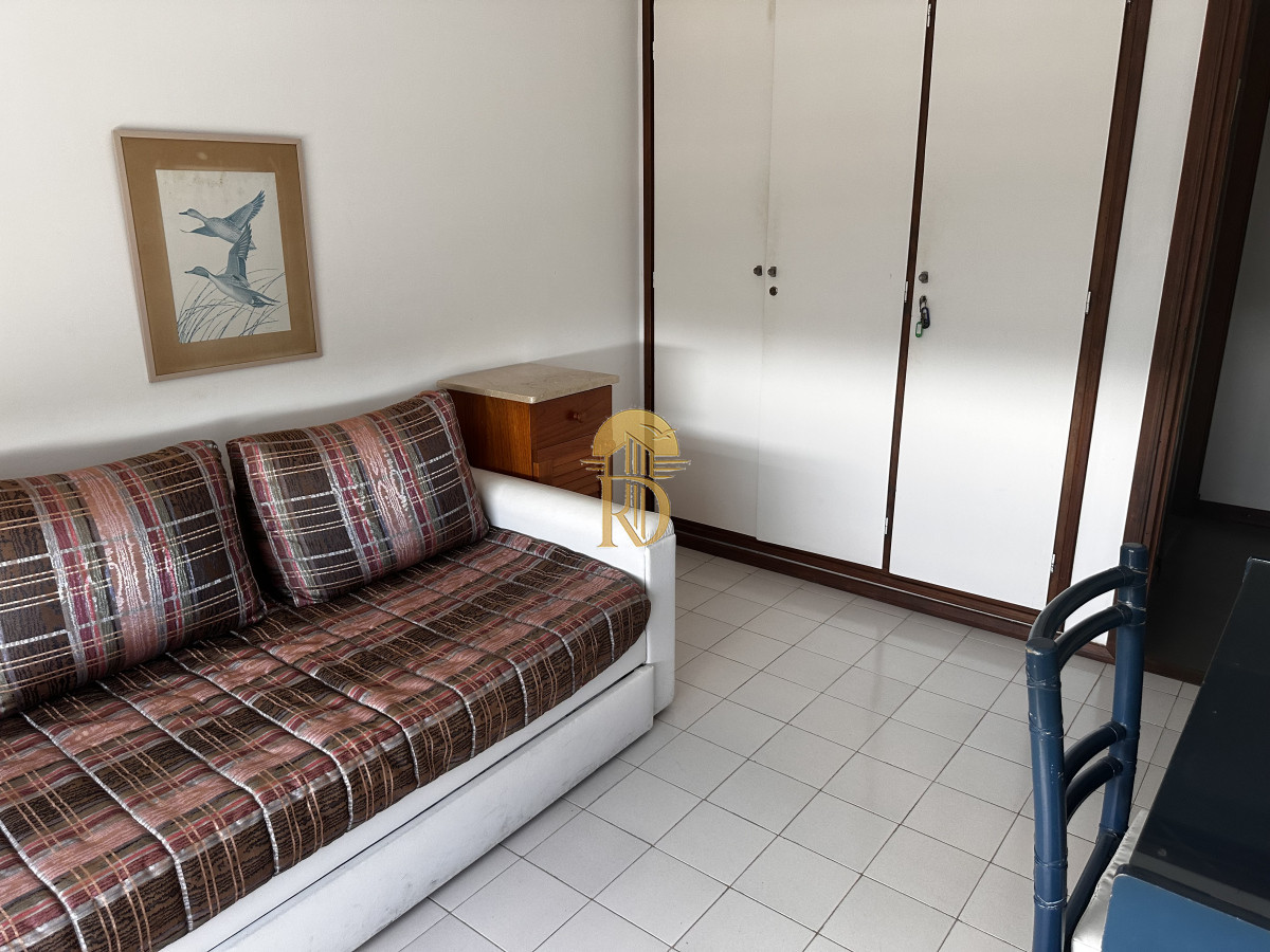 EN VENTA APARTAMENTO PISO ALTO  3 DORMITORIOS -id-294-24