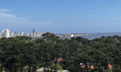 EN VENTA APARTAMENTO PISO ALTO  3 DORMITORIOS, PUNTA DEL ESTE