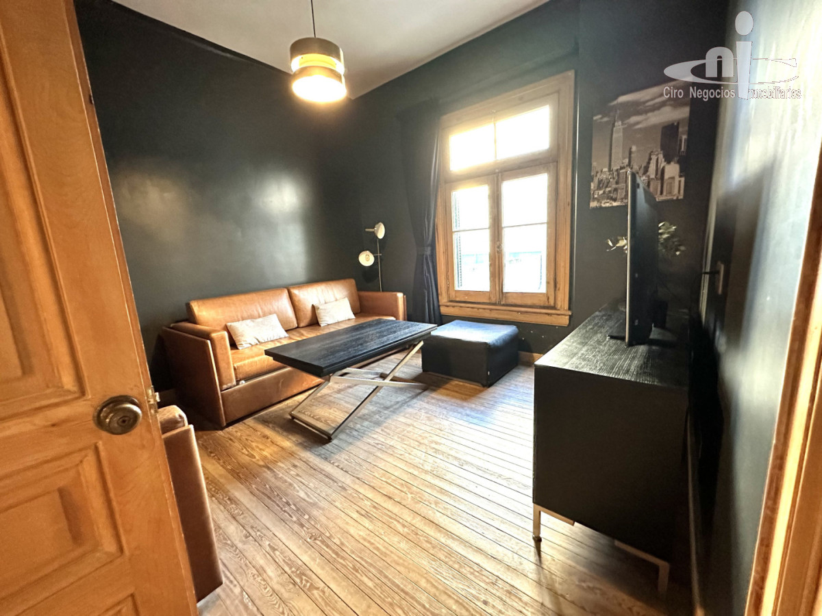 Venta de excelente apartamento de un dormitorio en emblemático edificio sobre la calle 20 - CMP10125A