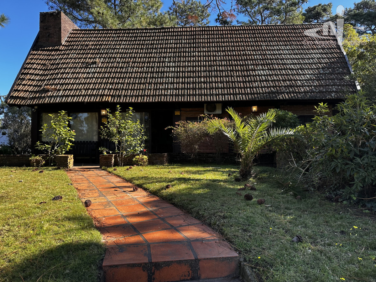 CASA EN  PRIMERAS PARADAS ZONA DE PINARES  ALQUILER TEMPORADA - CMP234392C