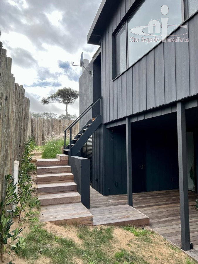 MODERNA CASA TODO A ESTRENAR - CMP234099C