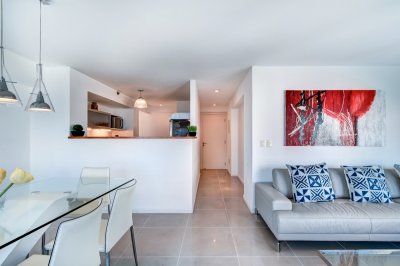Vende apartamento de 2 dormitorios en Quartier del mar, Punta del Este