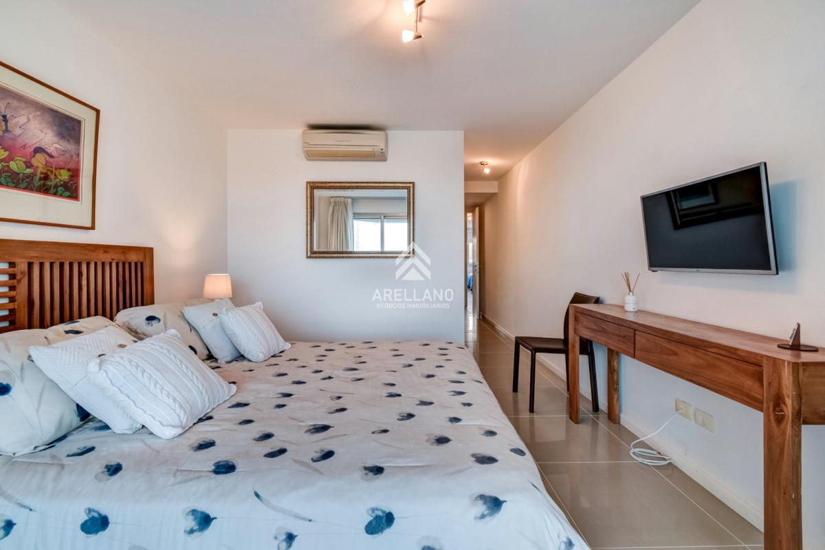 Apartamento ID.3868 - 3 dormitorios playa brava, torre con servicios