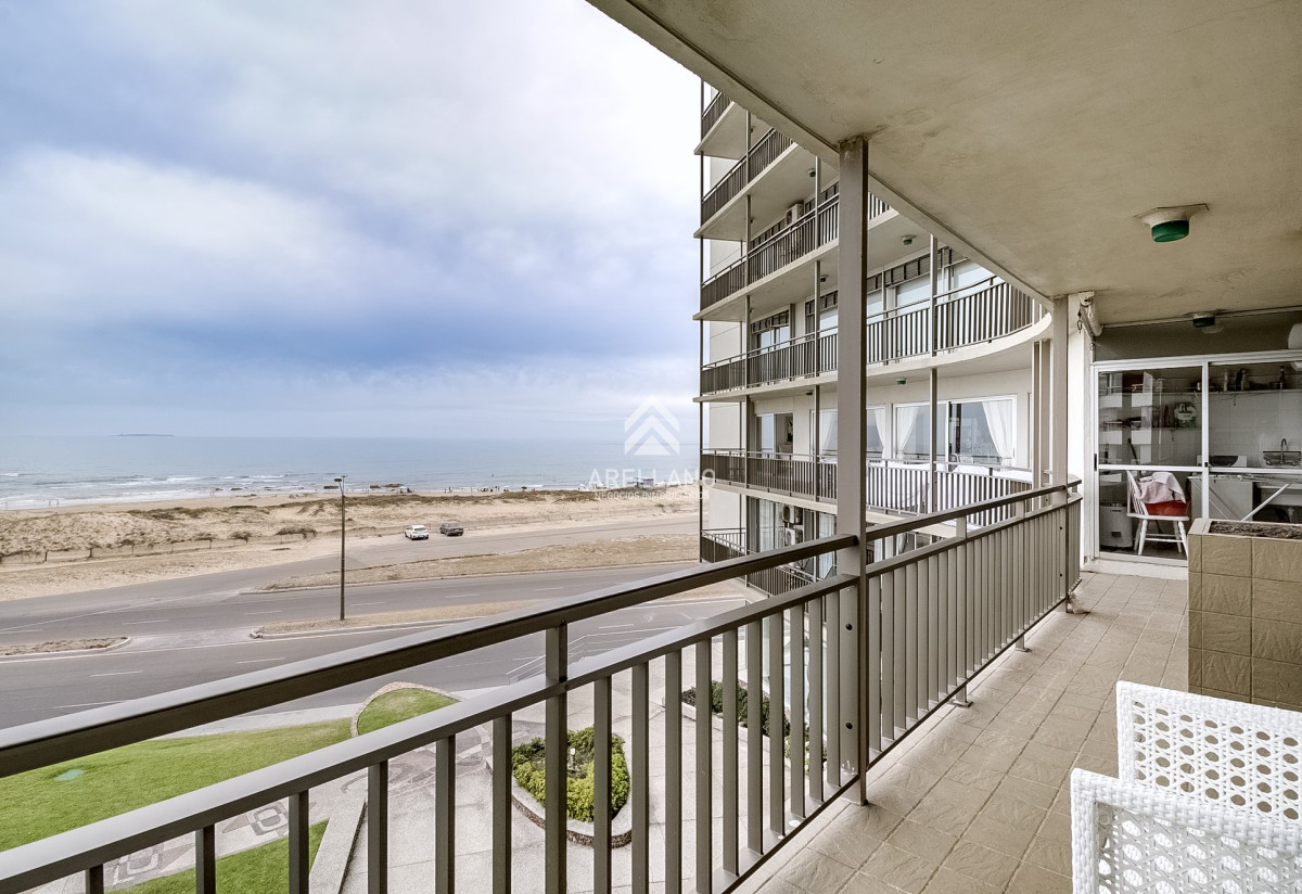 Apartamento ID.1881 - Venta apartamento 3 dormitorios 