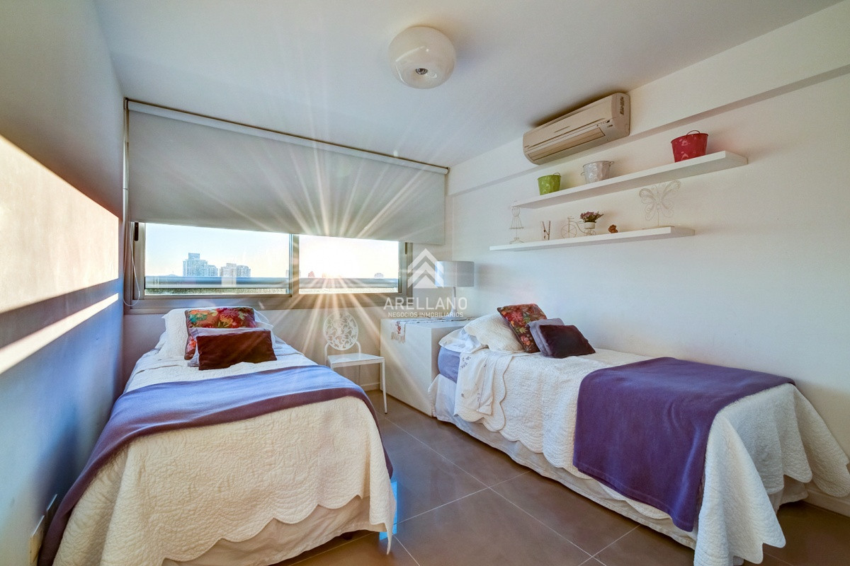 Apartamento ID.3827 - 3 dormitorios playa brava