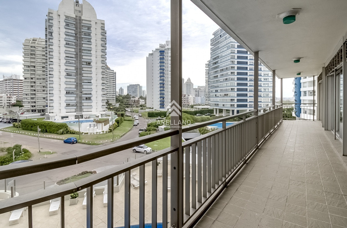 Apartamento ID.1881 - Venta apartamento 3 dormitorios 