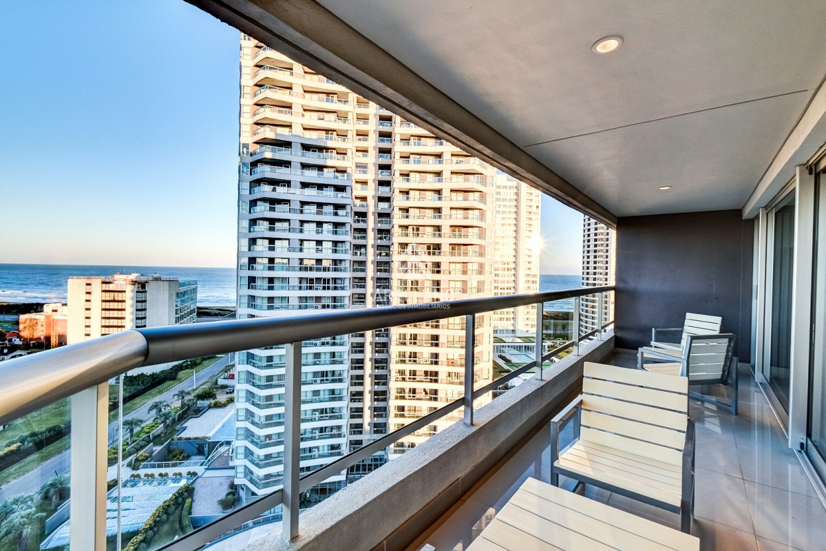 Apartamento ID.3827 - 3 dormitorios playa brava