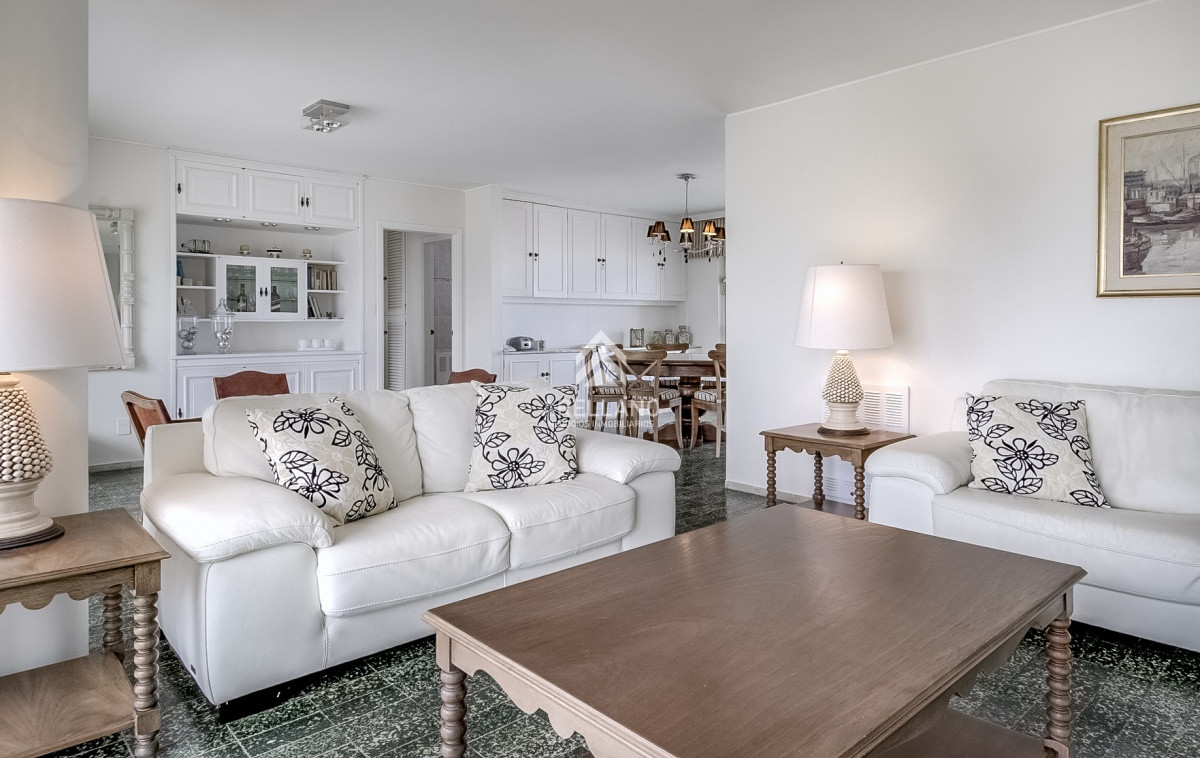 Apartamento ID.1881 - Venta apartamento 3 dormitorios 