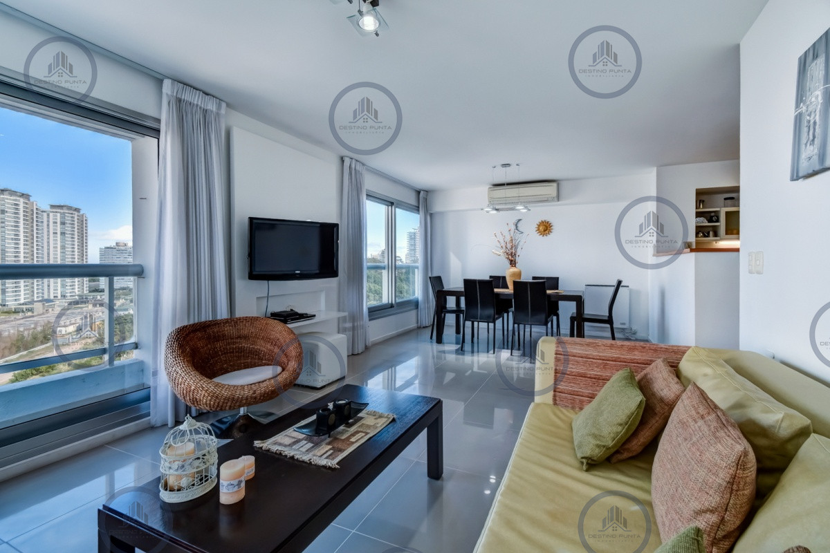 Alquiler temporario de apartamento de dos dormitorios en playa Brava, punta del este — fotografía 1