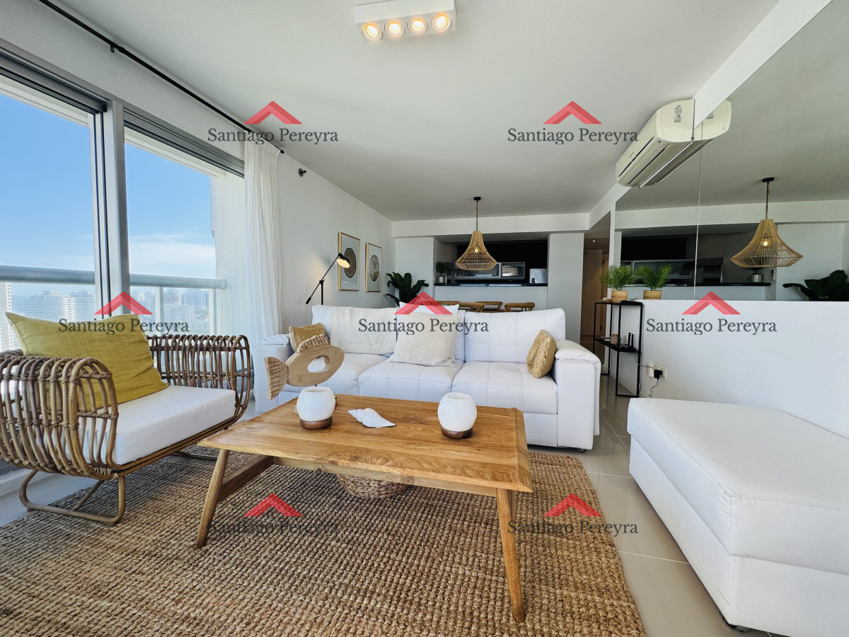Apartamento ID.14184 - Apartamento primer nivel en venta, 2 dormitorios en suite, amenities completos, a pasos de la playa en piso alto