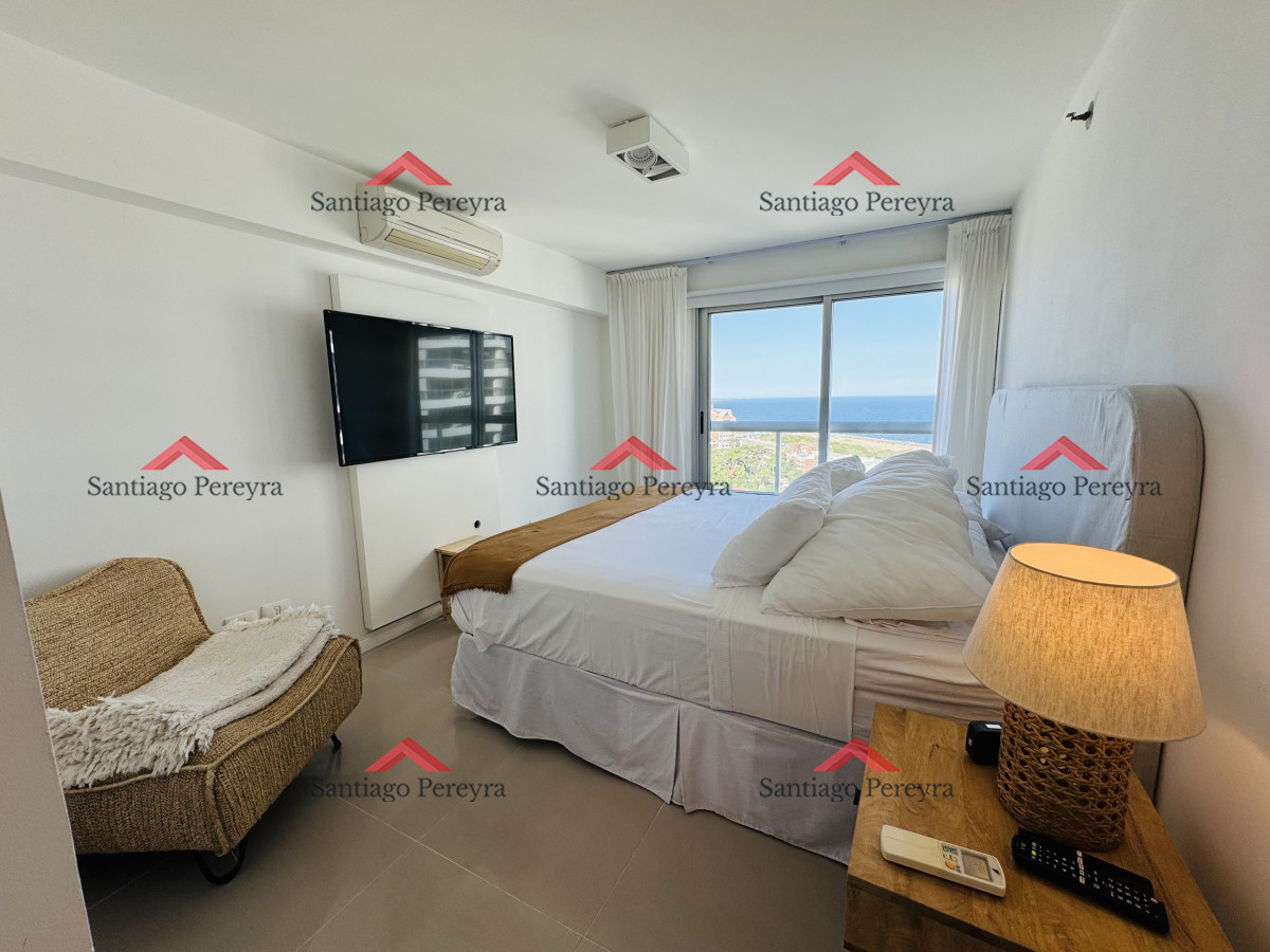 Apartamento ID.14184 - Apartamento primer nivel en venta, 2 dormitorios en suite, amenities completos, a pasos de la playa en piso alto