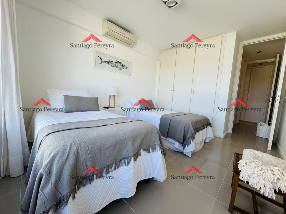 Apartamento ID.14184 - Apartamento primer nivel en venta, 2 dormitorios en suite, amenities completos, a pasos de la playa en piso alto