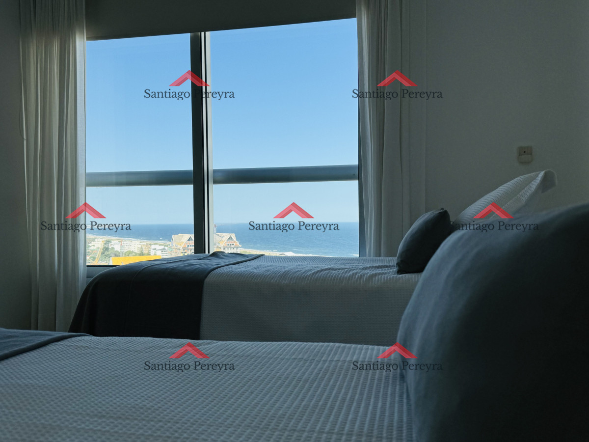 Apartamento ID.14184 - Apartamento primer nivel en venta, 2 dormitorios en suite, amenities completos, a pasos de la playa en piso alto