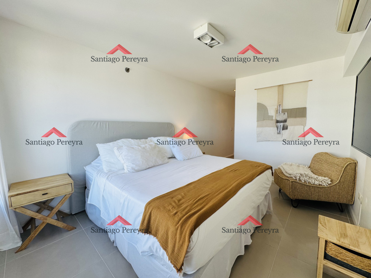 Apartamento ID.14184 - Apartamento primer nivel en venta, 2 dormitorios en suite, amenities completos, a pasos de la playa en piso alto