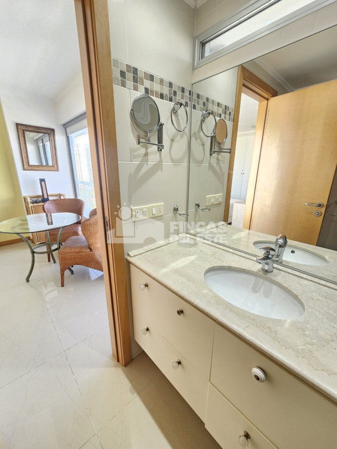 Apartamento ID.2547/Venta-departamento-de-3-dormitorios-en-Punta-del-este- - Venta departamento de 3 dormitorios en Punta del este 