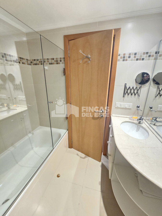 Apartamento ID.2547/Venta-departamento-de-3-dormitorios-en-Punta-del-este- - Venta departamento de 3 dormitorios en Punta del este 