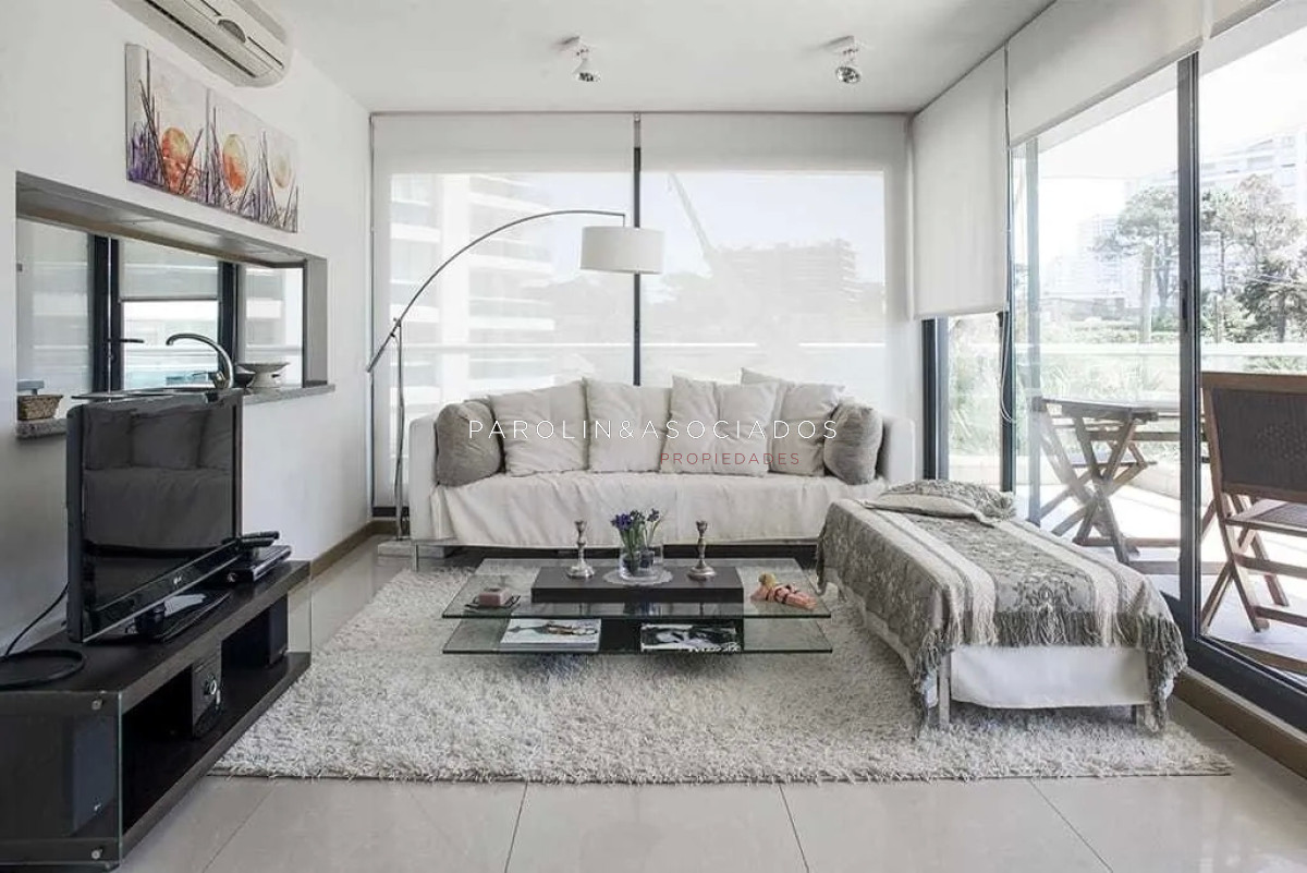 Departamento en Venta de 2 dormitorios en Playa Brava, Punta del Este - JPA11834A