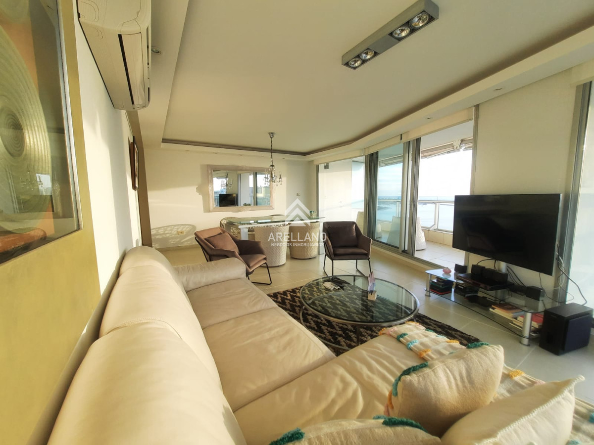 Apartamento ID.6145 - Venta apartamento 3 dormitorios y dependencia 